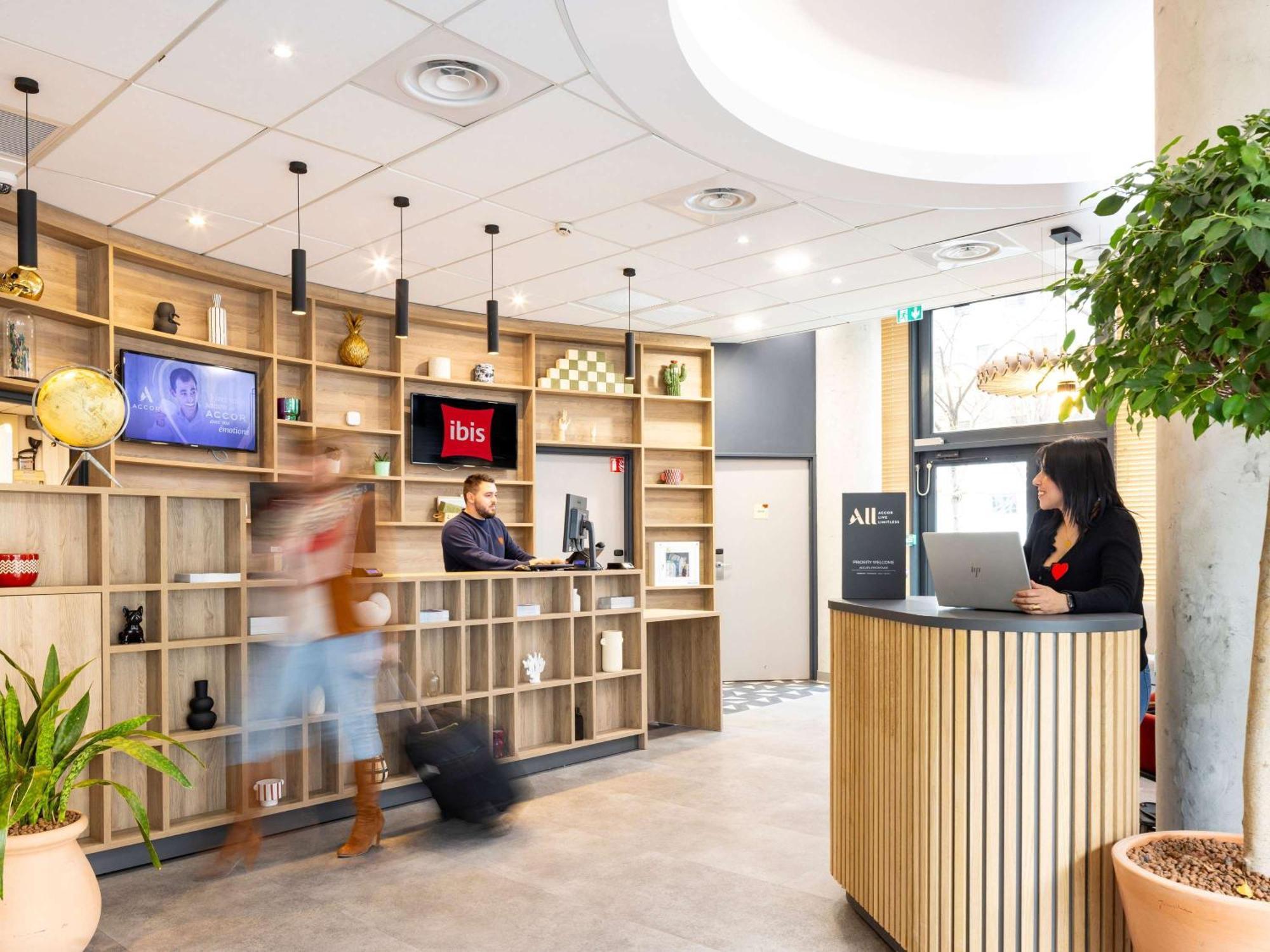 Ibis Marseille Centre Euromed Hotell Exteriör bild