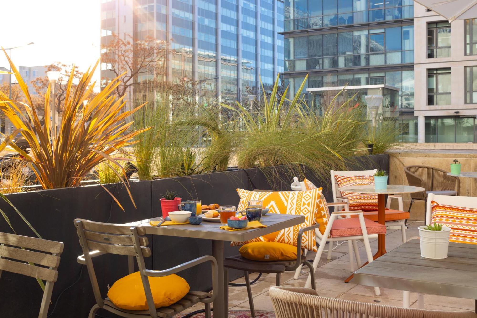 Ibis Marseille Centre Euromed Hotell Exteriör bild