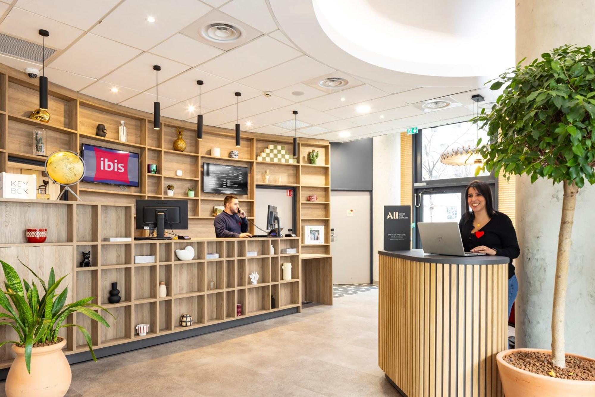 Ibis Marseille Centre Euromed Hotell Exteriör bild